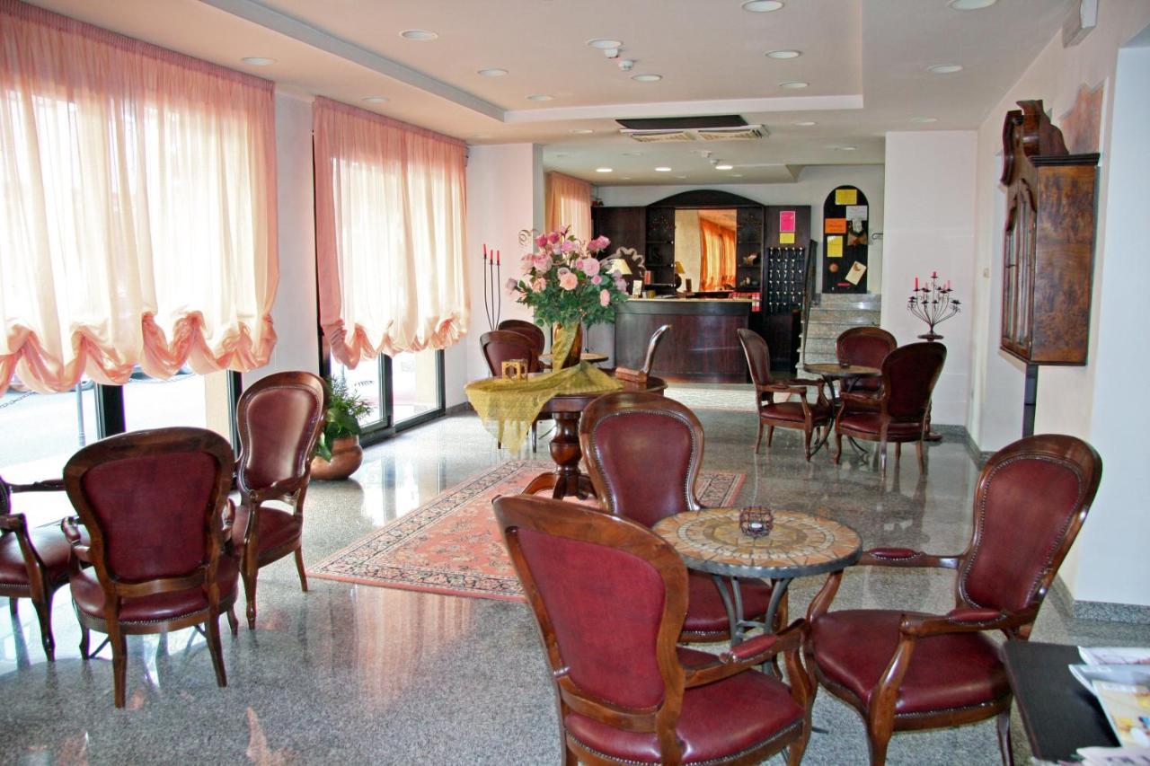 Hotel Memory ريميني المظهر الخارجي الصورة