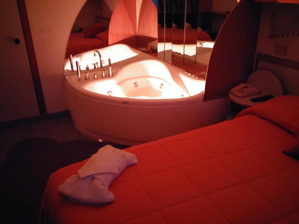 Hotel Memory ريميني المظهر الخارجي الصورة